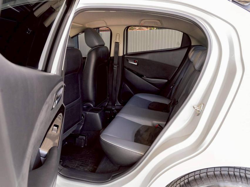 Mazda 2 1.3 S Leather ปีจด 2020 ประกันเครื่องเกียร์หลังการขาย3ปี 12