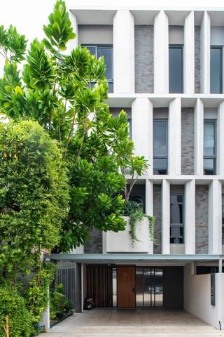 ให้เช่าทาวน์ โฮม pool villa ติด MRT ลาดพร้าว หมู่บ้านภูริปุรี ลาดพร้าว 41 ซอยสตรีวิทยา2 ซอย6
