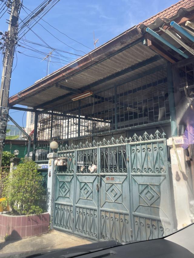 บ้านทาวเฮ้าส์ หมู่บ้านบัวทอง 3 1