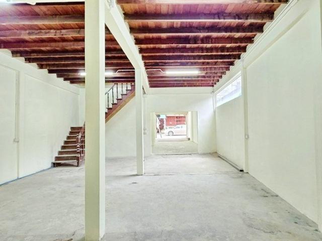 MRT จรัญฯ13 700 ม โลตัส จรัญสนิทวงศ์ 15 500 ม.ให้เช่าอาคารพาณิชย์ 3 ชั้น 2 คูหา แยกไฟฉาย 1 กม. ตีทะลุกัน 45 ตร.วา. 540 ต 6