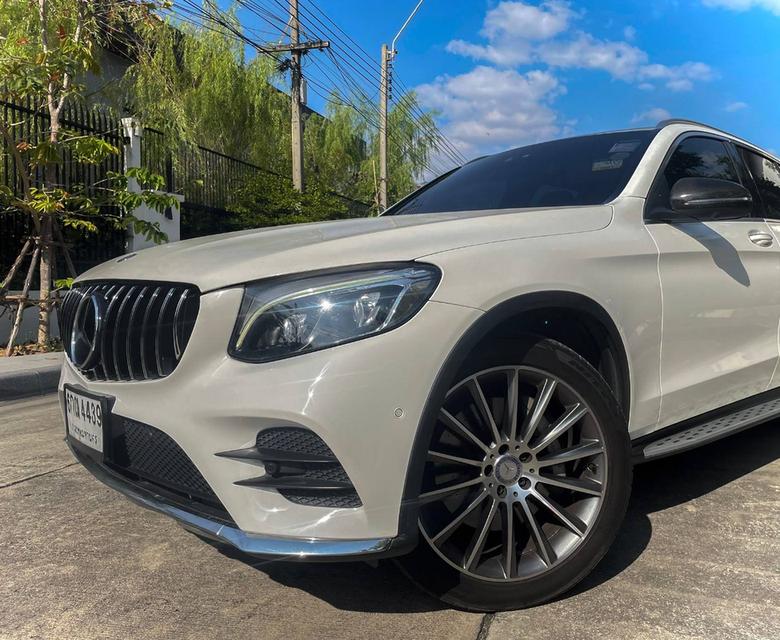 Mercedes-Benz glc250d AMG 4 matic ตัวท๊อป AMG 2