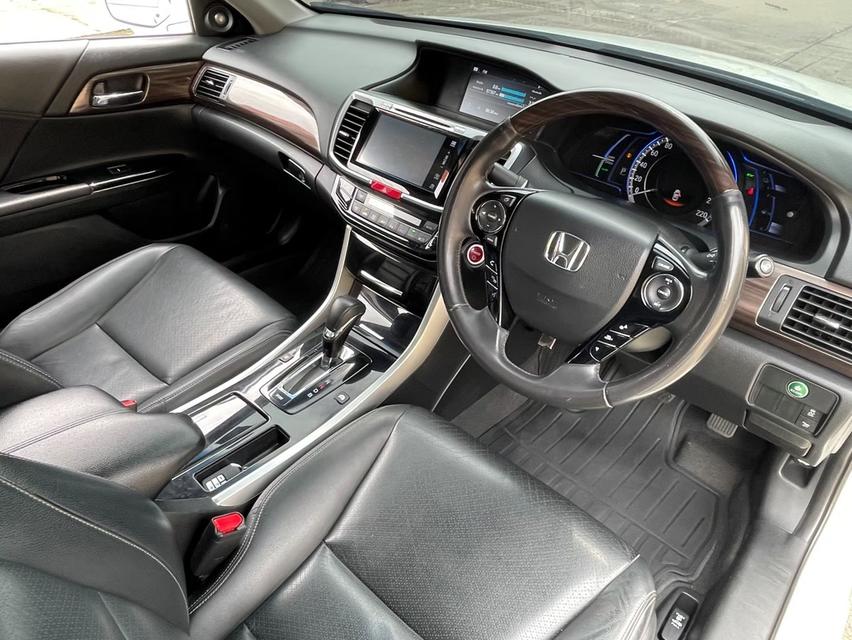 ขาย Honda Accord 2.0 Hybrid ปี16 11