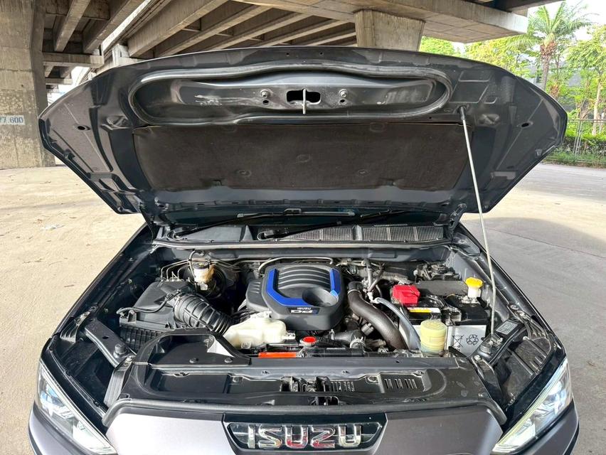 2023 Isuzu MU-X 1.9 ULTIMATE รถสวยจัดมือเดียว  12