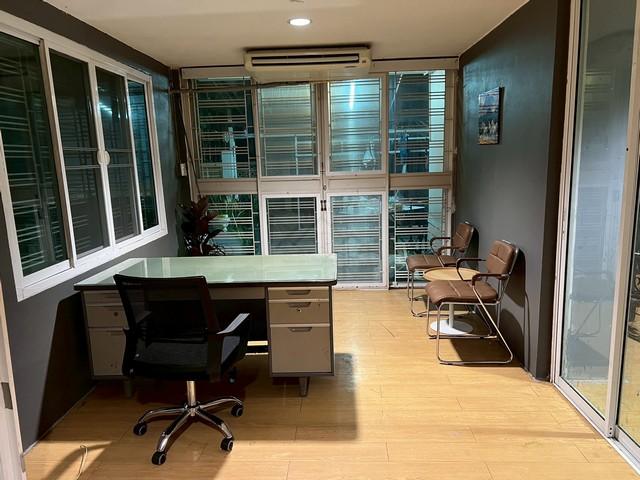 ให้เช่าบ้านเดี่ยว 2 ชั้น 66 ตรว. 4 ห้องนอน ถนนสุทธิสารวินิจฉัย อินทามระ ใกล้ mrt สุทธิสาร เพียง 1 กม. 5