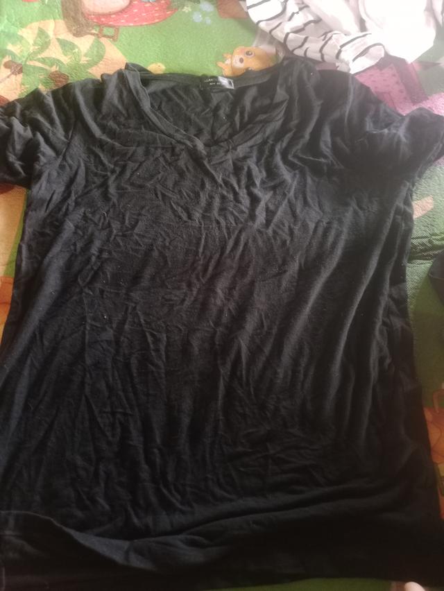 เสื้อผ้า มือ 2 โล๊ะตู้ 2