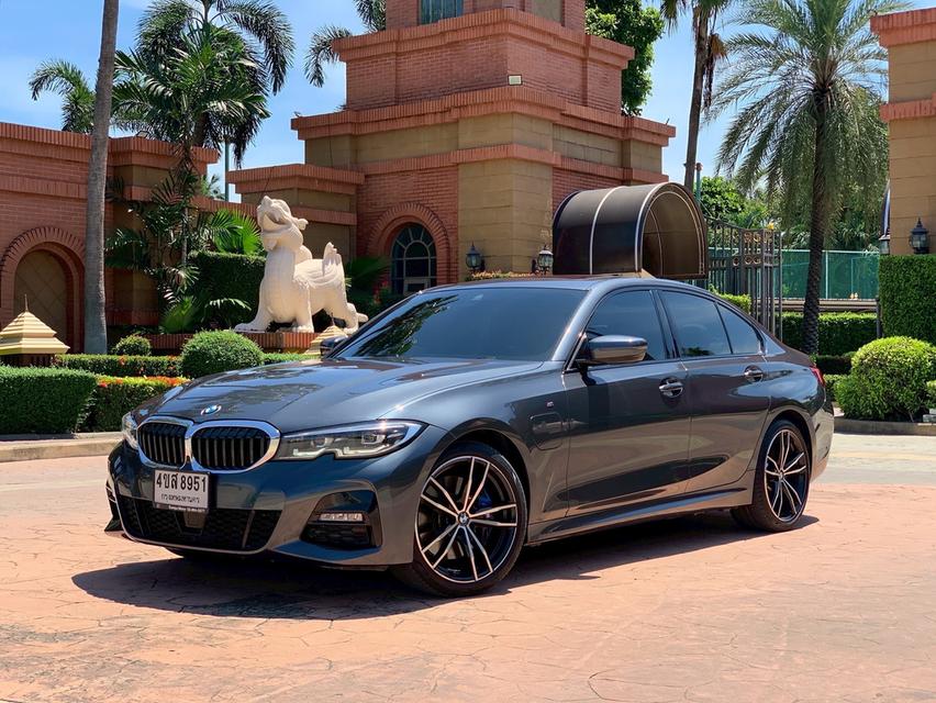 รหัสรถ PJP8951 2022 BMW 330e M-Sport 
