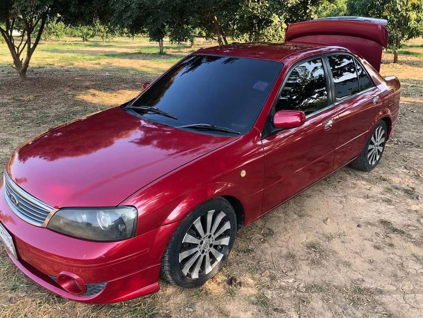 Ford Laser Tierra สีแดง ปี 2003