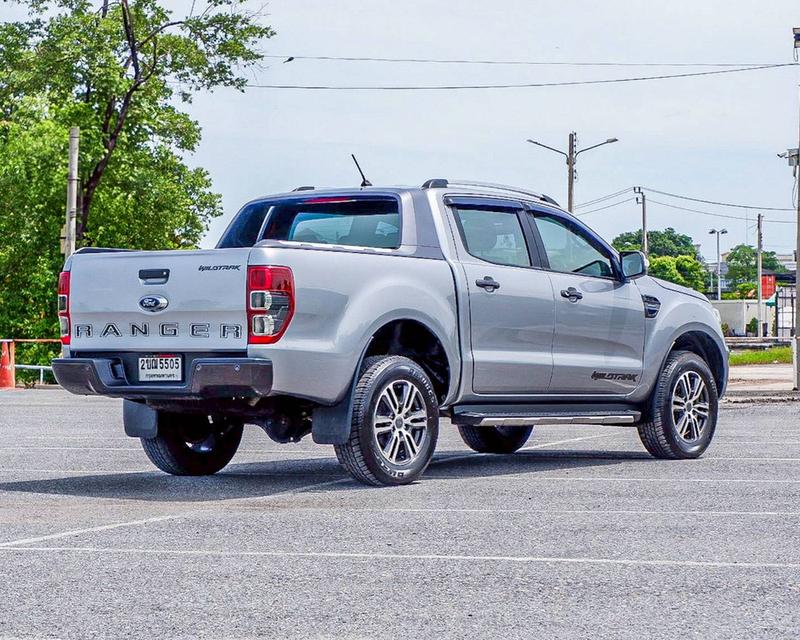 FORD RANGER Double cab Wildtrak 2.0L Bi-Turbo 4x2 10AT สีเทา ปี 2020