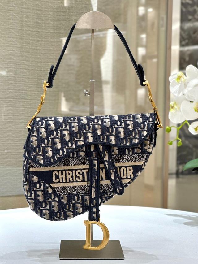 ขายต่อ Dior Saddle Bag