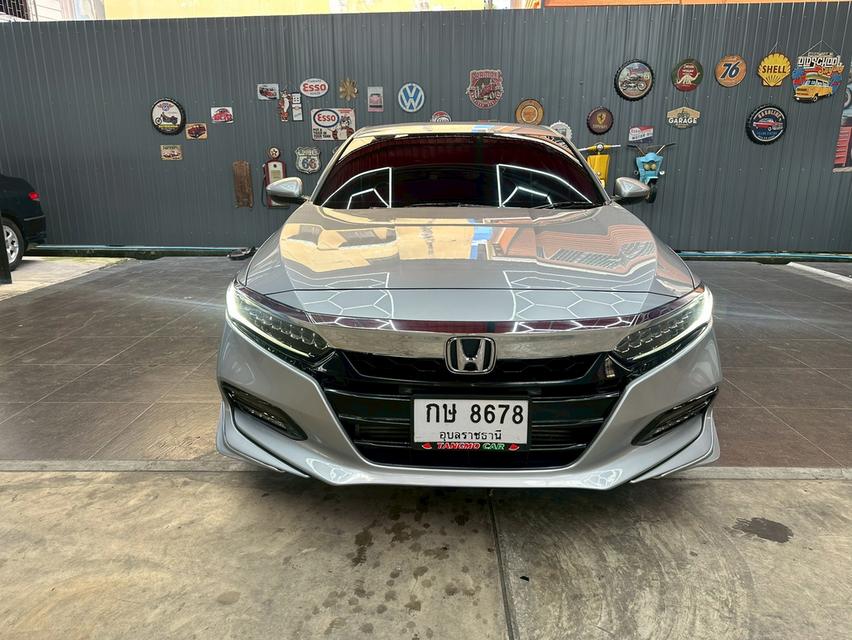 HONDA ACCORD 1.5 Turbo EL ปี2019 รถบ้านแท้  ออพชั่นเต็มคัน พร้อมใช้งาน. 