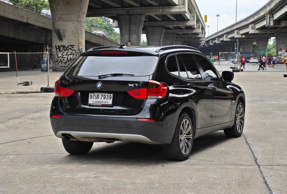 BMW X1 sDrive18i E84 ปี 2012 จด 2015  4