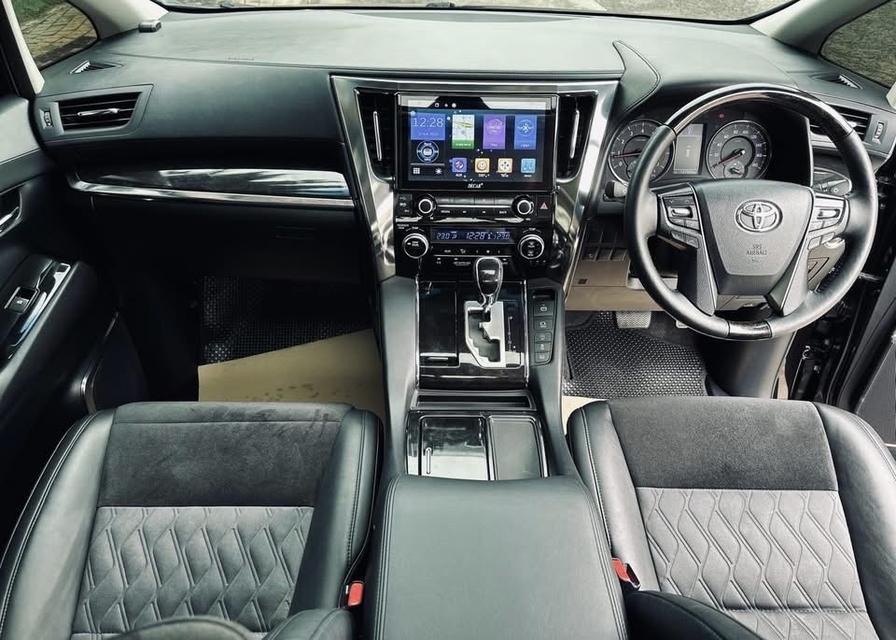 Toyota Vellfire 2.5 ZG
