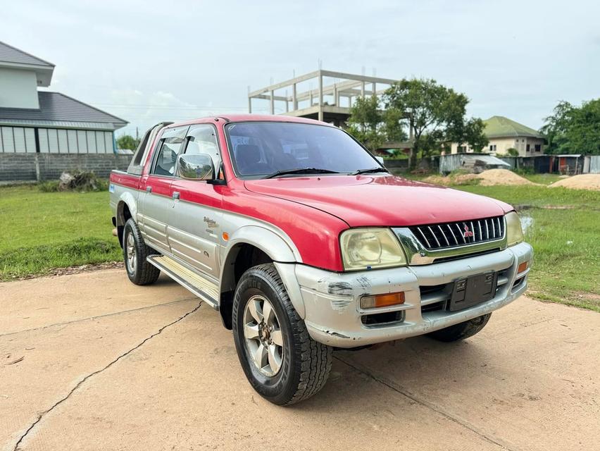 ขาย Mitsubishi Strada Grandis สีแดง