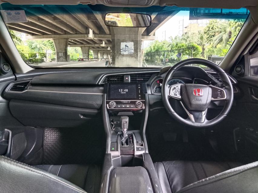 Honda Civic FC 1.8EL 2018 7