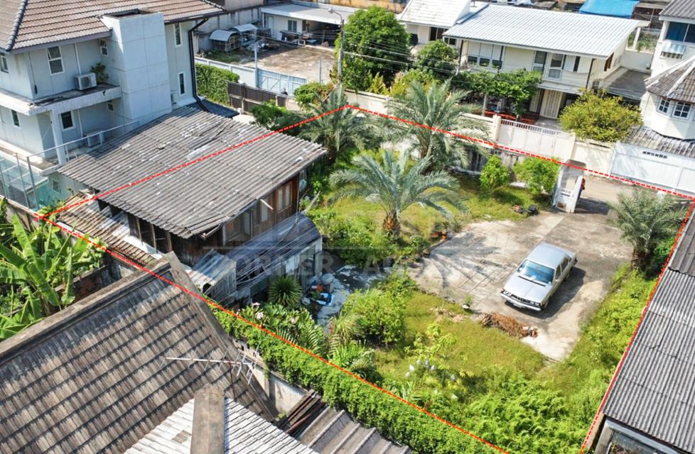 ขายที่ดินพร้อมบ้านไม้เก่า 1 หลัง เขตกรุงเทพฯชั้นใน ถนนตากสิน-สาทร วงเวียนใหญ่-สำเหร่ 102 ตรว. 8
