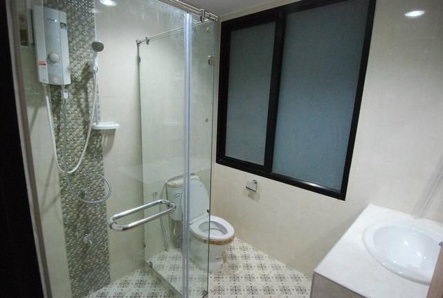ให้เช่าบ้านเดี่ยว 2ชั้น ตกเเต่งสไตล์ LOFT หมู่บ้าน ต.รวมโชค Location โชคชัย 4 ใกล้  Central East Ville  เหมาะทำออฟฟิศ จอดรถได้ 8 คัน 5