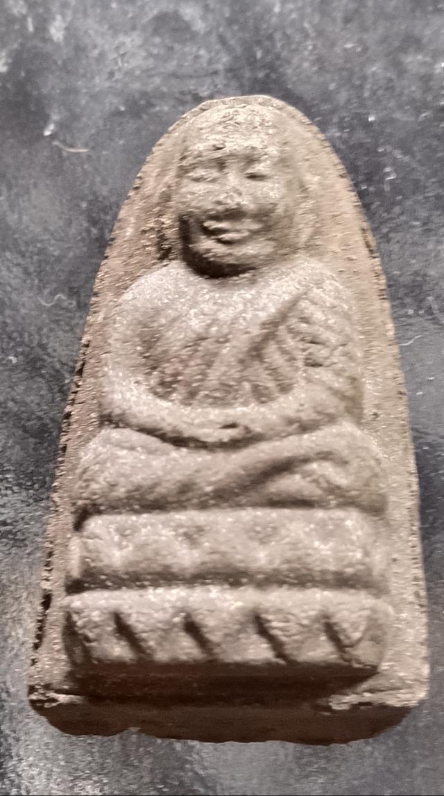 หลวงปู่ทวดเนื้อว่าน รุ่นสร้างศิลปาชีพอำเภอโคกโพธิ์ปัตตานีปี 2537