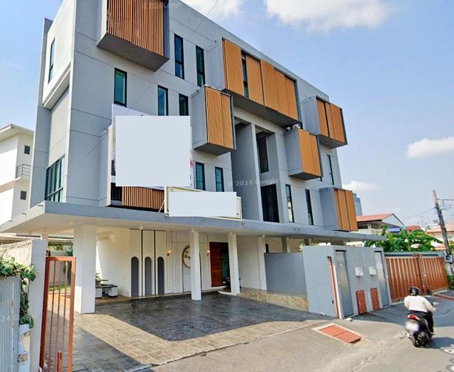 ลาดพร้าว 1.75 กม.ใกล้รัชดา เซ็นทรัลพลาซา MRTลาดพร้าว 965ม. ให้เช่า Home Office 4ชั้น 52ตร.ว. 302 ตร.ม. จอดรถได้ 6 คัน แอ 1