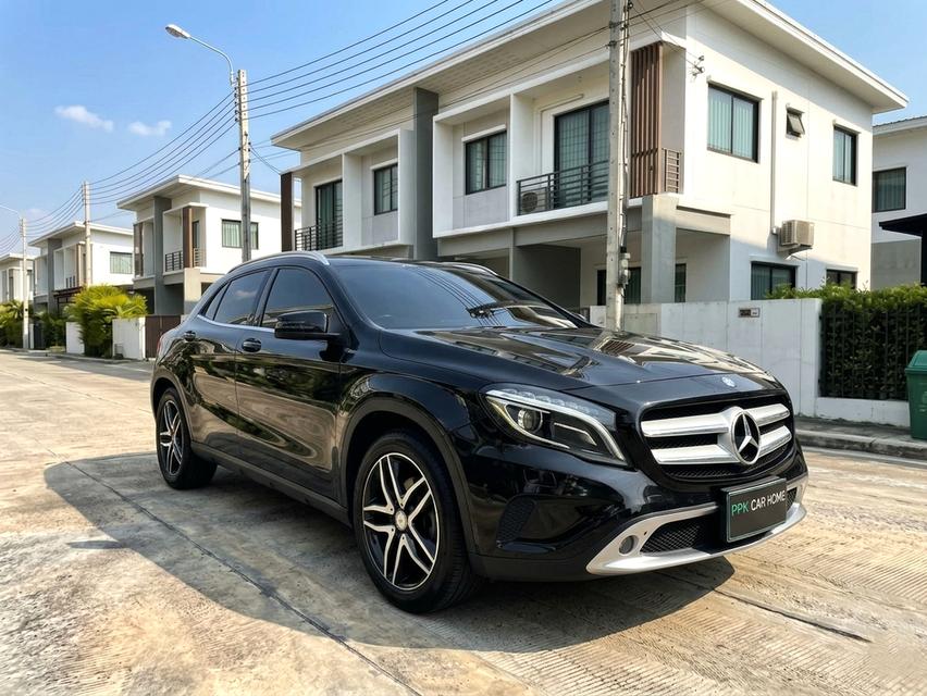ปี2015 Mercedes-Benz GLA200 1.6 URBAN มือเดียว