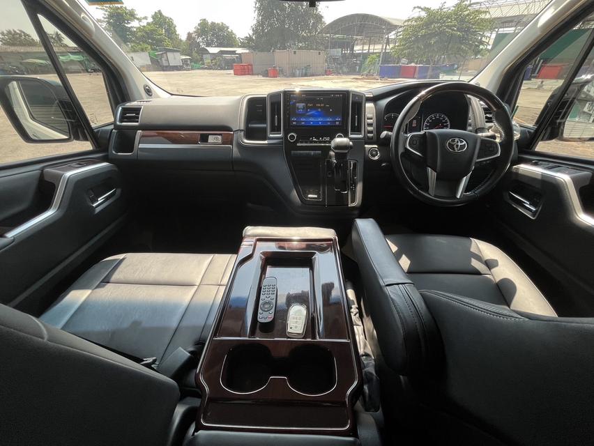 Toyota Majesty 2.8 Premium auto รถสวยตรงปก โทร. 0922639576 เอ๋ รูปที่ 13