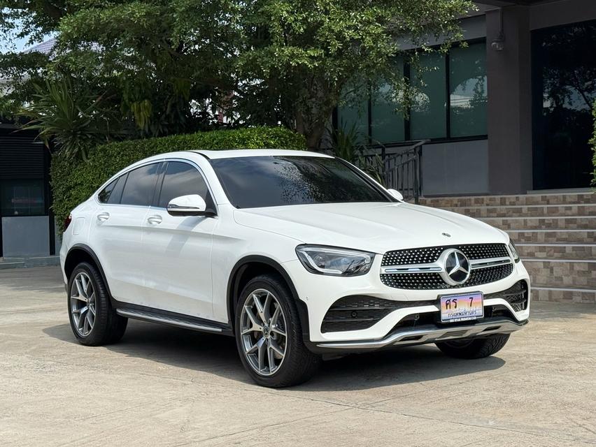 2023 BENZ GLC COUPE 300E FACELIFT รถมือเดียวออกป้ายแดง วิ่งน้อย เข้าศูนย์ทุกระยะ รถไม่เคยมีอุบัติเหตุครับ