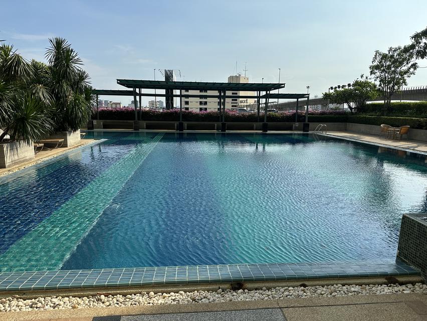 คอนโดลุมพินีสวีทปิ่นเกล้า