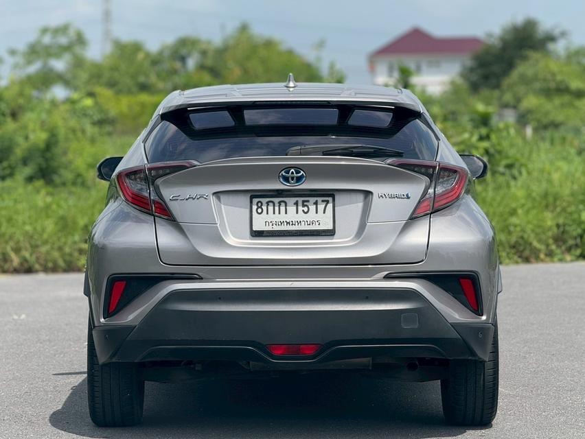 Toyota C-HR Hybrid HV TOP ปี 2018 สีเทา ออโต้ สภาพเยี่ยม ป้ายแดง มือเดียว