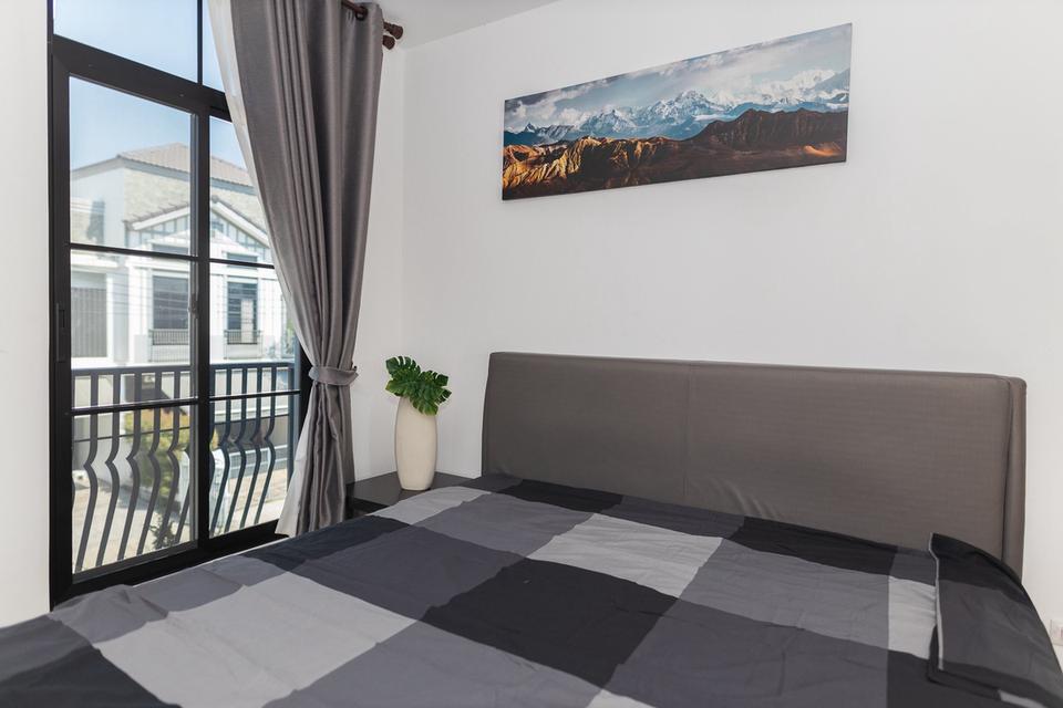 ขาย / เช่า ทาวน์โฮม หลังมุม  Indy 5 Bangna Km.7 โซนส่วนตัว พร้อมเข้าอยู่ 12