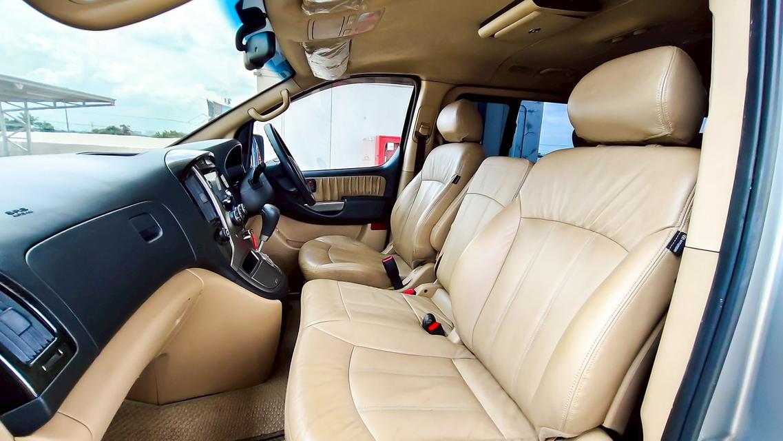 HYUNDAI H-1 2.5 Elite A/T ปี 2015 10