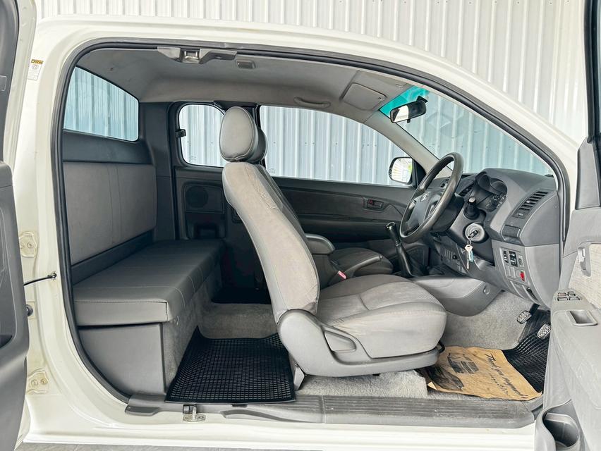 Toyota Vigo 2.5E Champ ดีเซล เกียร์ธรรมดา ปี2013 13
