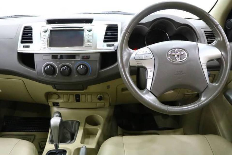 1B33-101 TOYOTA VIGO 3.0 G  2013 5