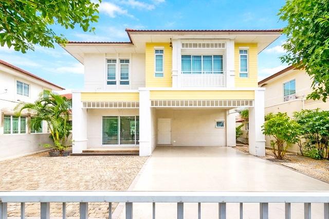 คฤหาสน์ บ้านเดี่ยวให้เช่า 3นอน โรงเรียนสาธิตพัฒนา 700ม. ซาฟารีเวิลด์ 900ม. 3น้ำ. 70 ตร.ว. 280 ตร.ม. 2ชั้น เฟอร์นิเจอร์คร 1