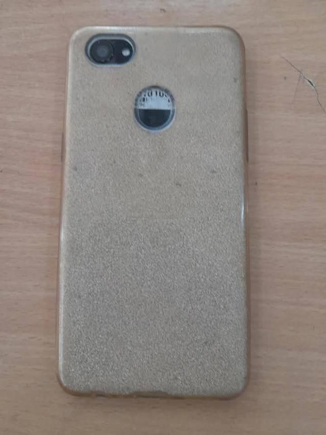 ขายมือถือ oppo f7 แรม 8 รอม 256 gb ของแท้ สภาพดี ใช้งานปกติ หน้าจอมีรอยร้าวนิดหน่อย แต่ใช้งานปกติ แถมเคสกับฟิม ราคา 1450 บาท โอนเงินหรือเก็บเงินปลายทา