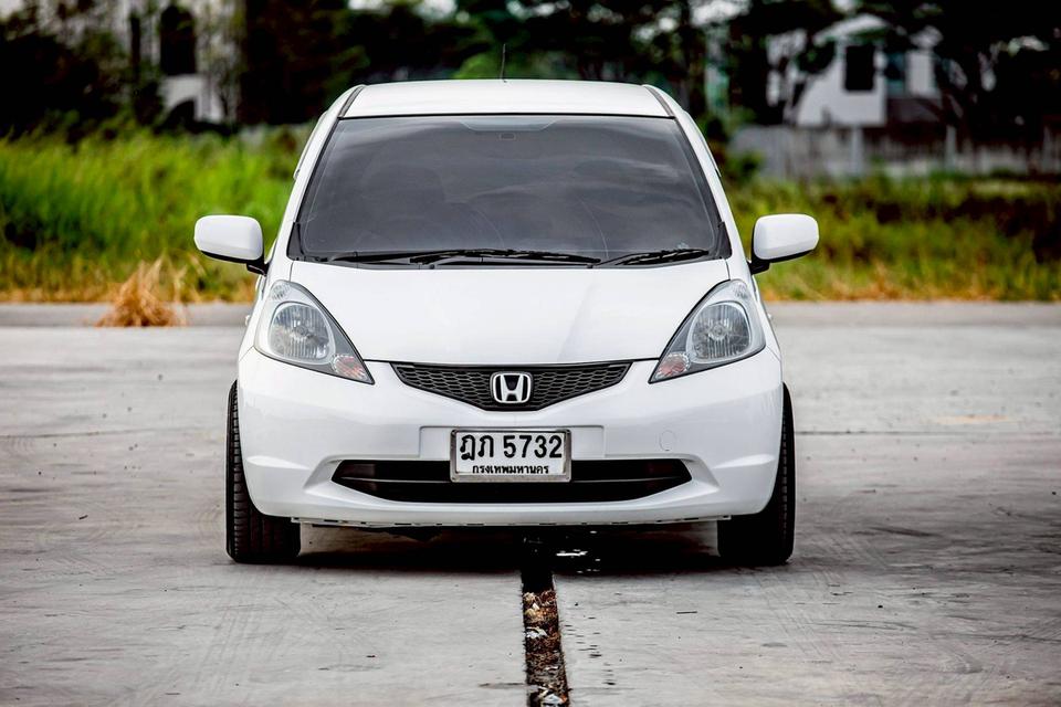 รหัสรถ GT5732 Honda Jazz 1.5 S ปี 2010 สีขาว รูปที่ 1
