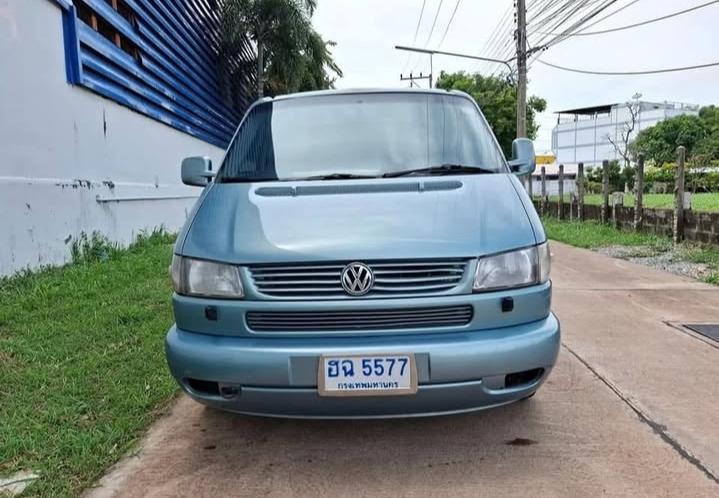 Volkswagen Caravelle สีฟ้า 2