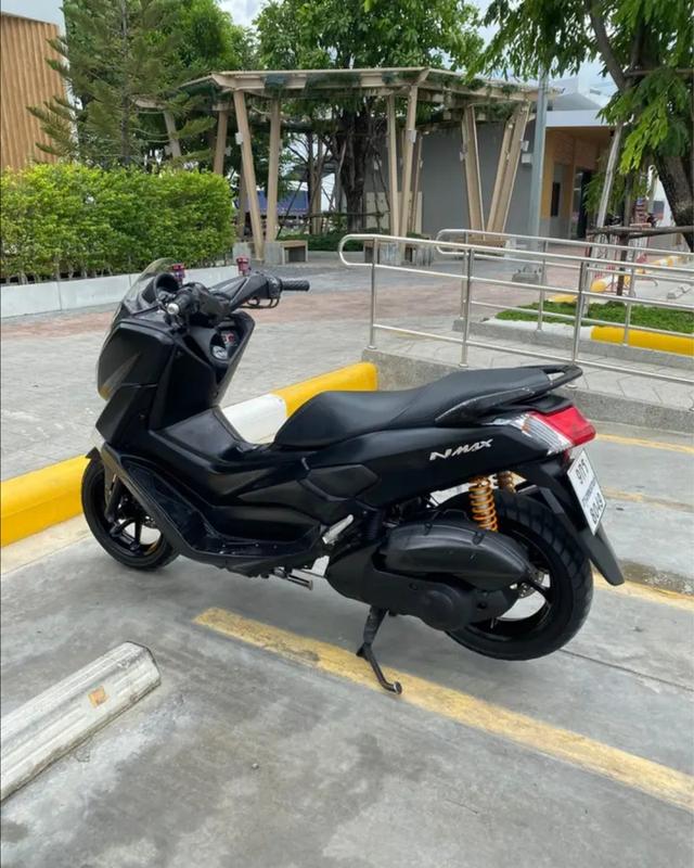 มอเตอร์ไซค์​ Yamaha N-Max สีดำ 3