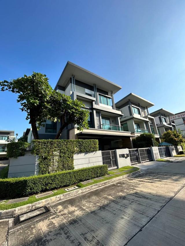 Sale Narasiri Topiary Navamin 380 sqms. 4 bedrooms 6 bathrooms Fully furnished Sale 17 M.baht 2