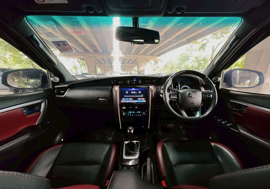 Toyota Fortuner 2.4 Legender 2wd ปี 2022 5
