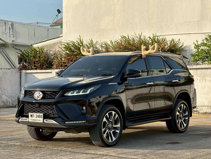 Toyota Fortuner 2.4 Legender 2WD ปี 2021 4