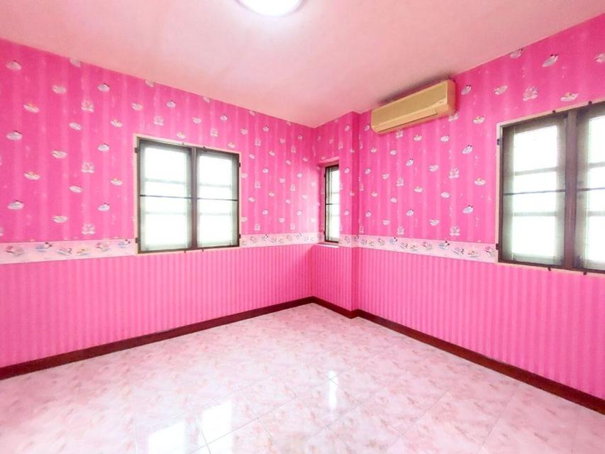 ขายบ้านเดี่ยว 2 ชั้น หมู่บ้านเพชรวัฒนะ ถ.เลียบคลองประปา ทำเลดี เดินทางสะดวก ใกล้รถไฟฟ้าสายสีชมพู  13