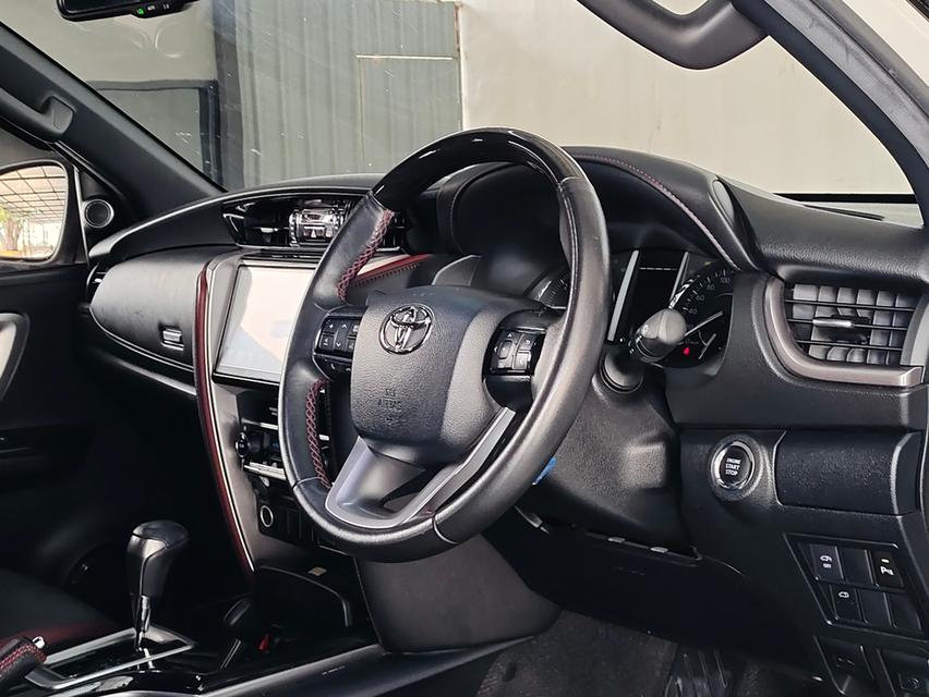 FORTUNER LEGENDER 2.4 V 2WD ปี 202 14
