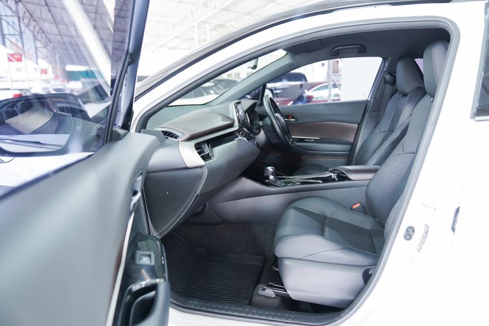 TOYOTA CHR 1.8 MID AT ปี2018  8