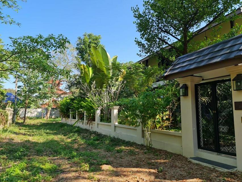 Beautiflul 2 storey house for sale in one of Chiang Mai’s best and most desirable locations. 18