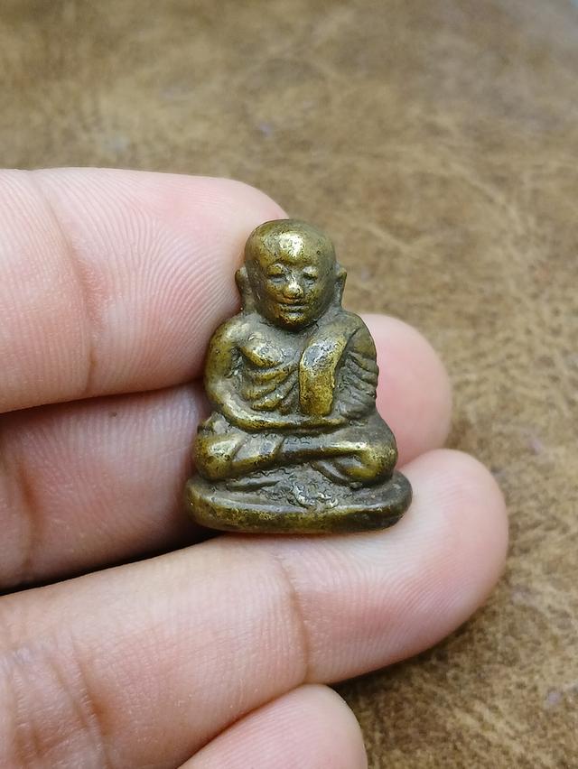 หลวงพ่อเงินพิมพ์นิยม