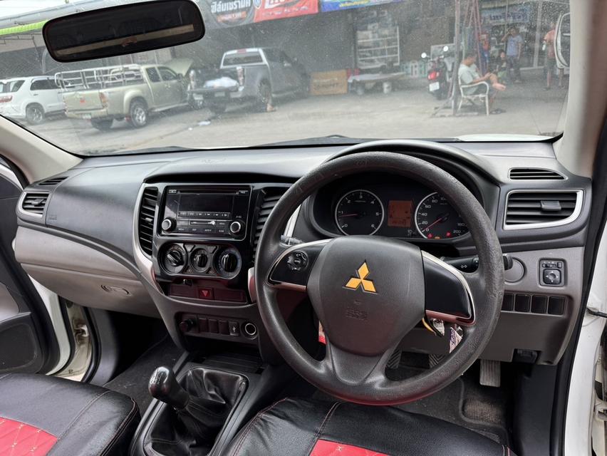 MITSUBISHI TRITON 2.5 GLX MEGA CAB 9