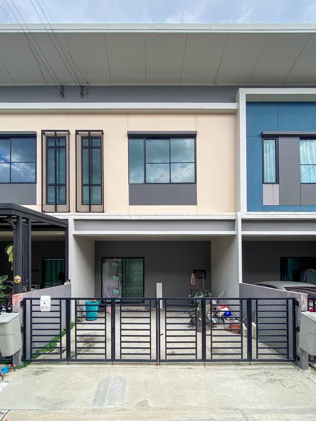ขายทาวน์โฮม 2 ชั้น สิริ เพลส บางใหญ่ (Siri Place Bangyai) เพียง 2,300,000 บาท! (ขายตามสภาพ) 🏡 1