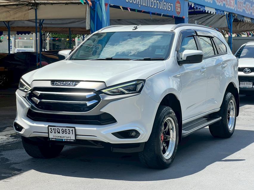 รถมือเดียว ฟรีดาวน์ ฟรีประกันชั้น 1 จ้า Isuzu Mu-X 1.9 Luxury 2WD
