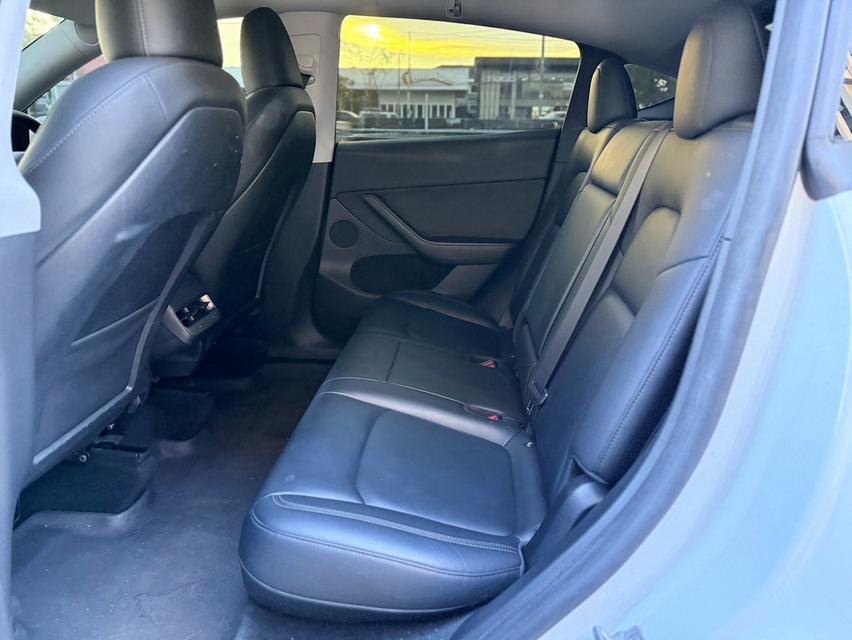 (แจ้งรหัสรถ PJP9390) 2023 TESLA Model Y Long Range AWD รูปที่ 10