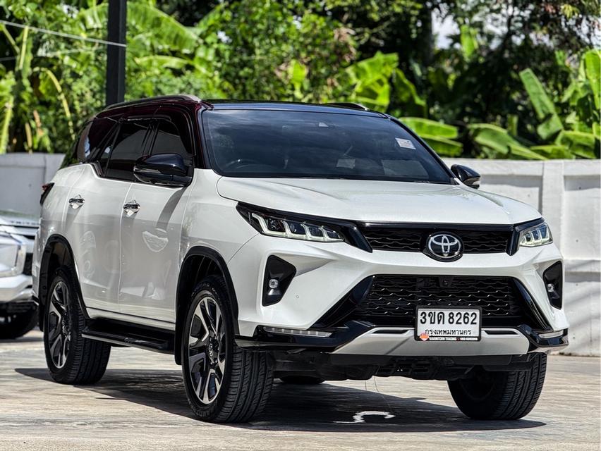 รหัสรถ WRT8262 🚗 ขาย Toyota Fortuner 2.4 Legender Black Top 2WD ปี 2022