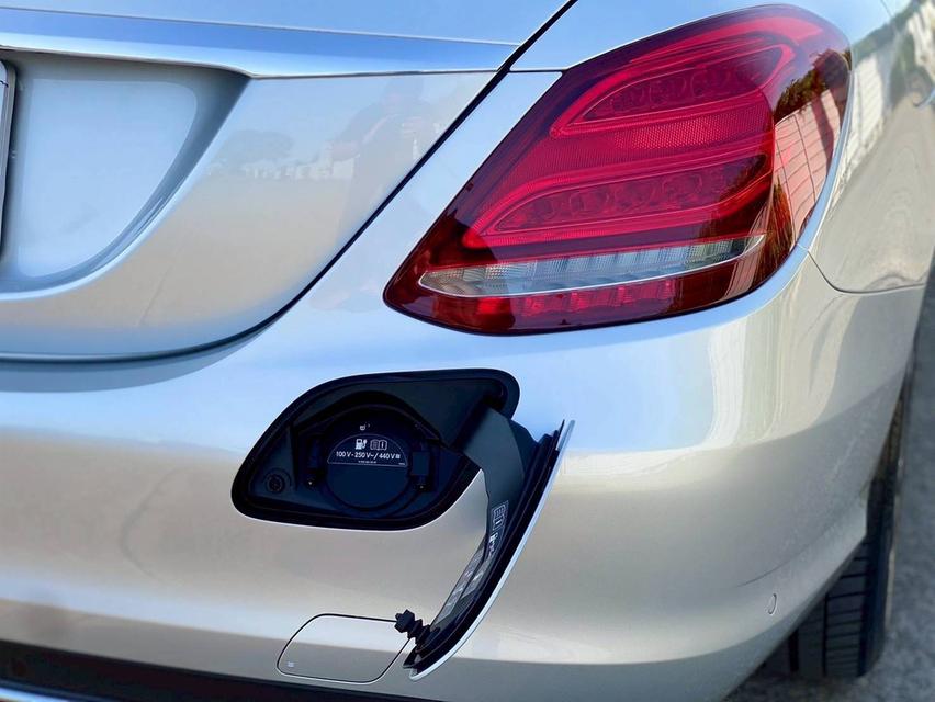 Benz C350e AV Plug-in HYBRID 2018 สวยกริ๊บ วิ่งน้อยสุดในตลาด 10
